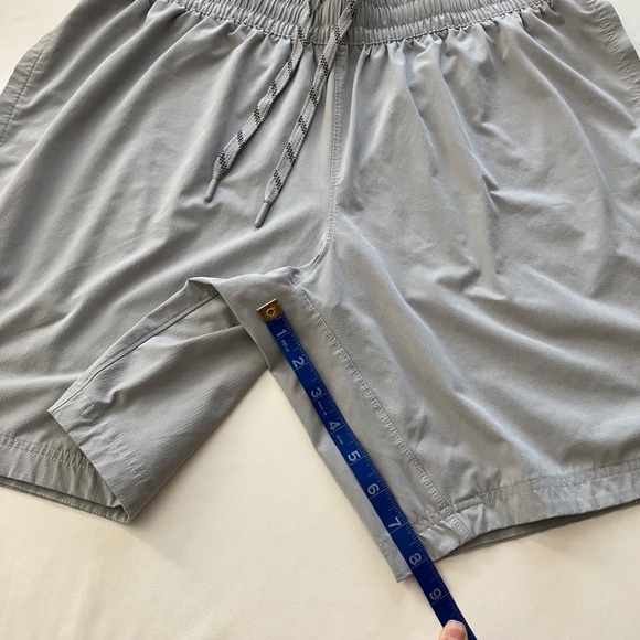 Under Armour Men’s Elevated Woven 2.0 Shorts 1362289 Light Gray Size XL Fitted - Picture 7 of 16